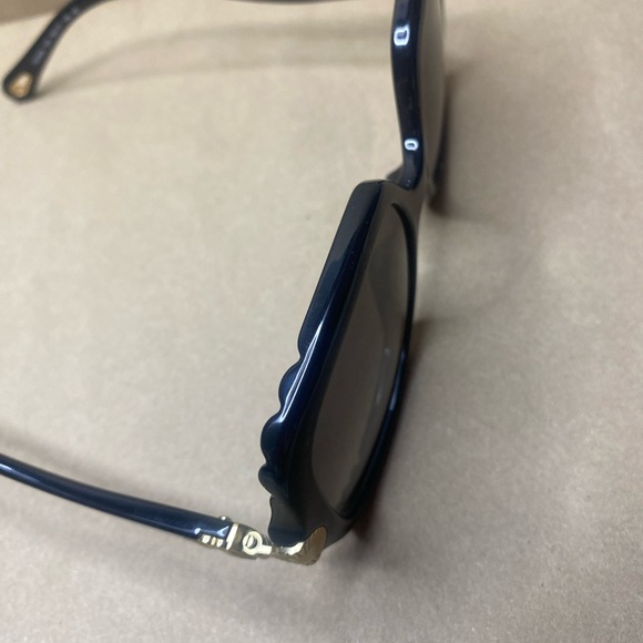 Chloe Sunglasses - Picture 7 of 9